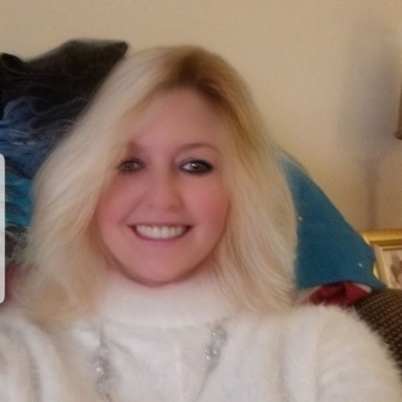 Meet your Posher, Joanne - Picture 1 of 1